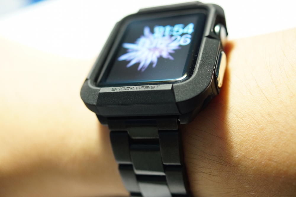Review: Spigen Apple Watch Case Rugged Armor – Superphen's Tech Blog